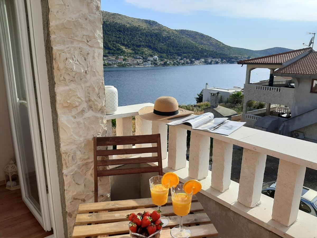 Apartamento Holiday Beach House Grebaštica Exterior foto