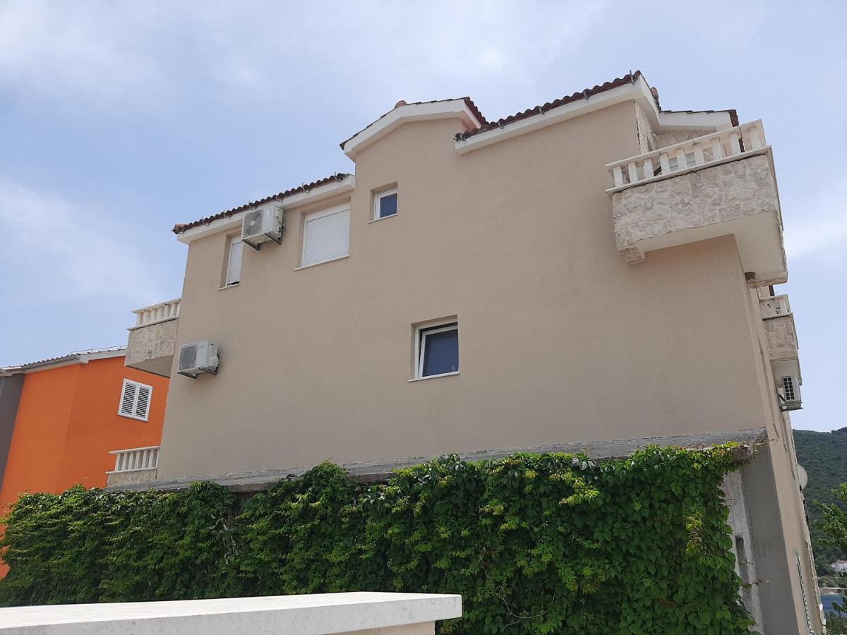 Apartamento Holiday Beach House Grebaštica Exterior foto